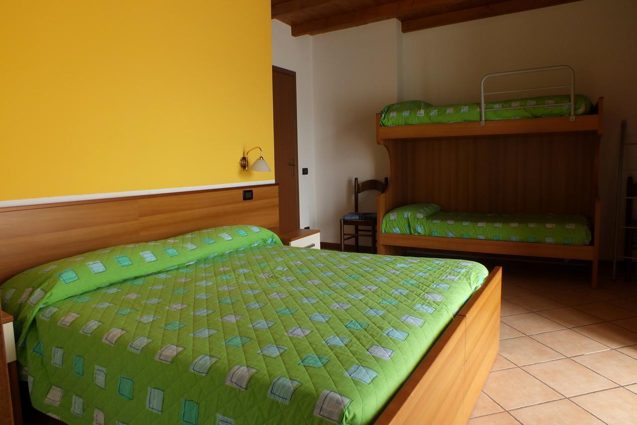 Albergo Ristorante Innocenti Ardenno エクステリア 写真