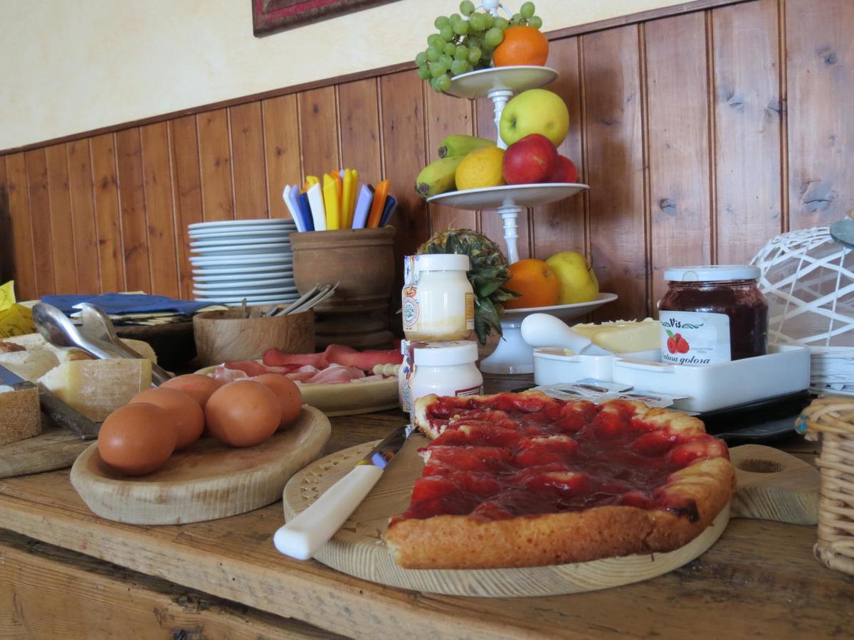 Albergo Ristorante Innocenti Ardenno エクステリア 写真